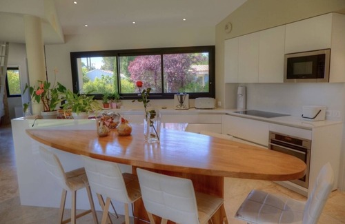 Rognes Villa | Villa Contemporaine Avec Piscine à 20 min D'aix-en-provence