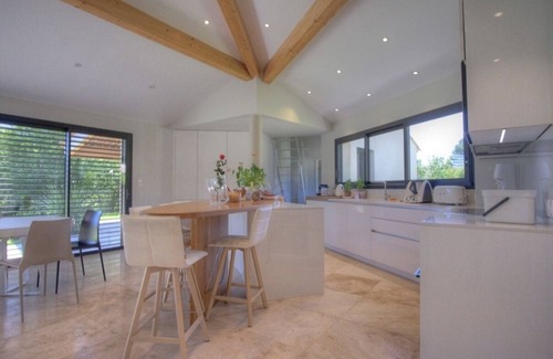 Rognes Villa | Villa Contemporaine Avec Piscine à 20 min D'aix-en-provence