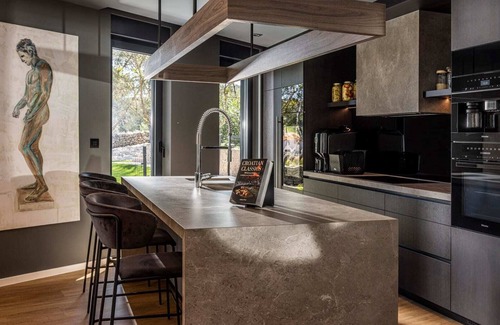 Cove Murtar Villa | Villa Contessa - Top 200 ultra luxury world villas, infinity pool, beachfront, sea view, family, stylish