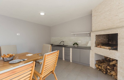 Mofardini Villa | Villa Daisy Dream with Pool