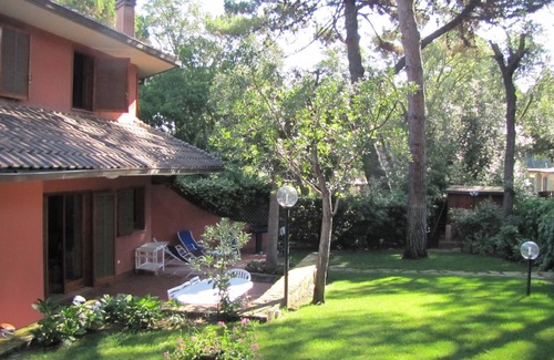 Punta Ala House | Villa de Cuatro Familias con Jardín en el Corazón del Bosque de Pinos