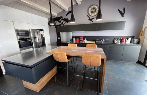 Rivedoux-Plage Villa | Villa des Chênes Verts : villa with heated pool for up to 8 people.