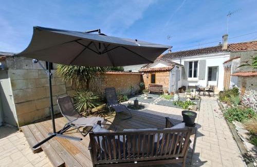 Saint-Jean-d'Angely Villa | Villa des Thermes, St Jean d'Angély