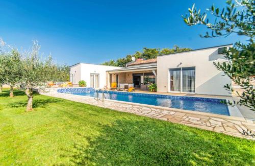 Jursici Villa | Villa Desiree by Villa Plus