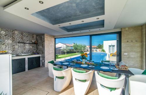 Jursici Villa | Villa Desiree by Villa Plus