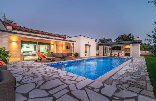 Jursici Villa | Villa Desiree by Villa Plus