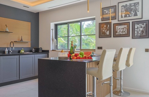 California - Pezou Villa | Villa Deva - 5 Bedrooms - Heated Pool