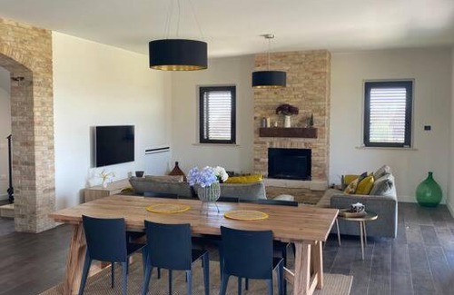 Colonnella Villa | Villa di lusso rustica con vista mare, collina e montagna