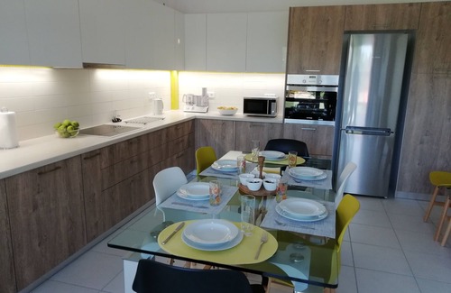 Rafina-Pikermi Apartment | Villa Dimitra - Apartment