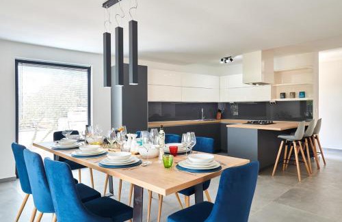 Kastel Villa | Villa Dolcea