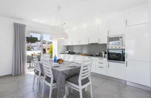 Carvoeiro Villa | Villa Dona Leonor by Villa Plus