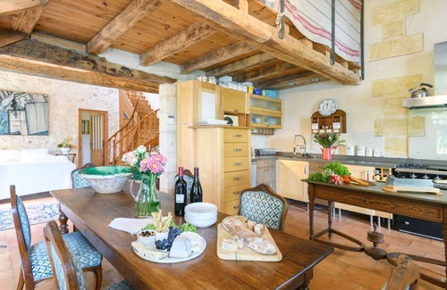 Flaujagues Villa | Villa Du Fleuve - Four Bedroom Villa, Sleeps 8