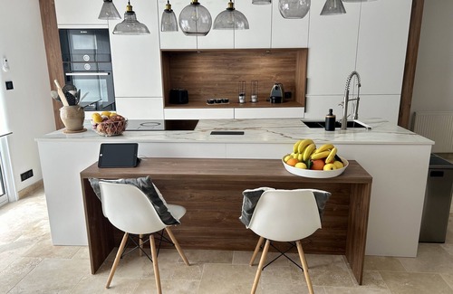 Port District Villa | Villa Einigriv Centre Ville Châtelaillon-plage Avec Garage