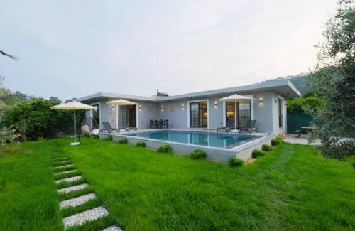 Yaniklar Villa | Villa Eisa / Fethiye Yanıklar