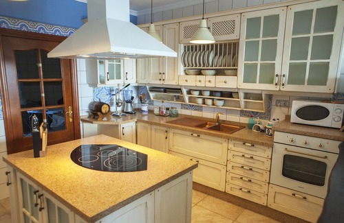 Velez-Malaga Villa | Villa el Palomar Azul. Holiday home with pool, sea and mountain view.