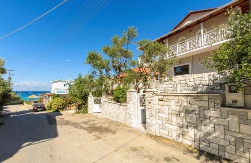 Alikanas Villa | Villa Eleni - Maisonette with Ocean panorama terrace