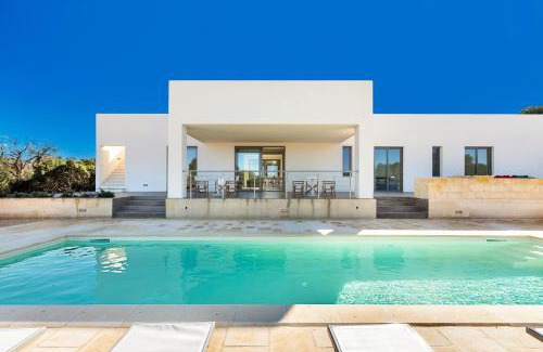 Carovigno Villa | Villa Elisabetta by BarbarHouse