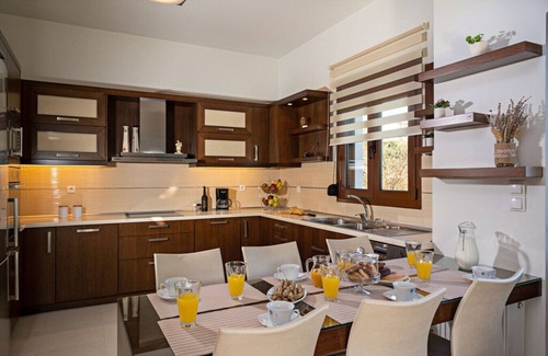 Gerani Villa | Villa Ellovos - Private Pool Near the Beach