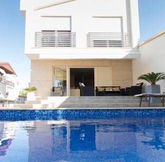 Nin Villa | Villa Ema with heated saltwater pool, sauna and private gym - by TA Leut Agency