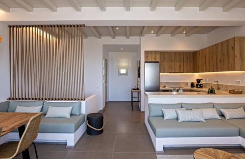 Tinos House | Villa Erato in Triantaros Tinos