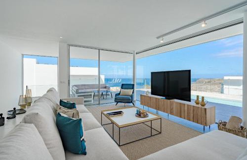 Callao Salvaje Villa | Villa Estandar 1 - Casangular by Upper