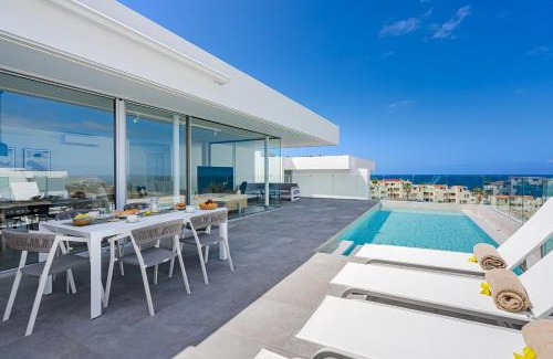 Callao Salvaje Villa | Villa Estandar 1 - Casangular by Upper