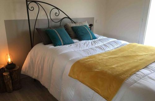 Berlou House | Villa Et au milieu coule un ruisseau - Piscine, jacuzzi privé, boulodrome