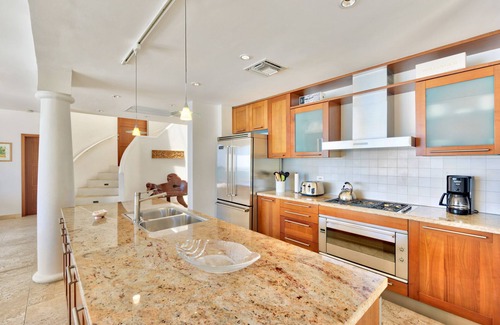 Maho Villa | Villa Etoile De Mer | Ocean View - Located in Tropical Cupecoy with Private Pool