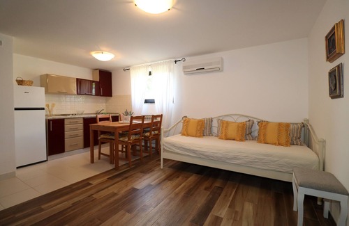 Muntic Villa | Villa Eufemia - 3 apartments for your perfect vacation :)