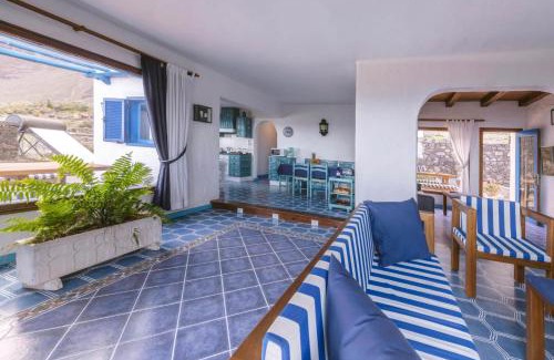 Isora Villa | Villa Exclusiva en El Hierro con Piscina Privada
