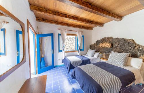 Isora Villa | Villa Exclusiva en El Hierro con Piscina Privada