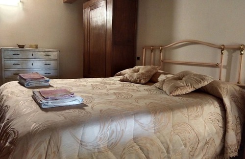 San Faustino-Madonnina-Quattroville Bed & Breakfast | VILLA FABIOLA - GANACETO SOLO AFFITTI BREVI ITALIA