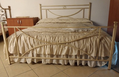 San Faustino-Madonnina-Quattroville Bed & Breakfast | VILLA FABIOLA - GANACETO SOLO AFFITTI BREVI ITALIA