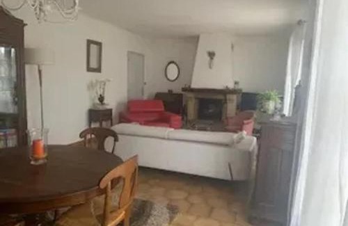 Milhaud Villa | Villa familiale avec piscine à Milhaud - 100 m² 2