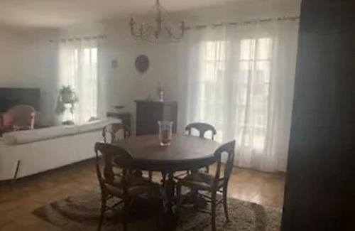Milhaud Villa | Villa familiale avec piscine à Milhaud - 100 m² 2