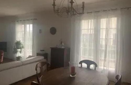 Milhaud Villa | Villa familiale avec piscine à Milhaud - 100 m² 2