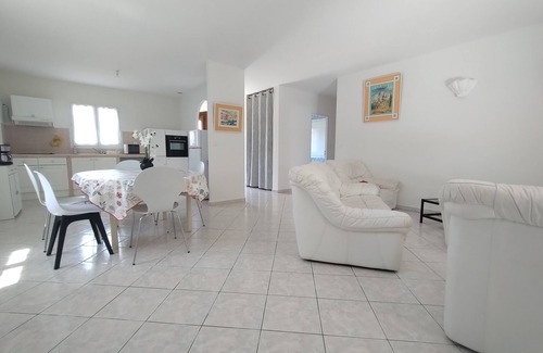 Santa-Lucia-di-Moriani House | Villa for 4-6 people, 5 minutes from the beach!