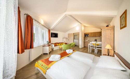 Cesky Krumlov Apartment | Villa Gardena