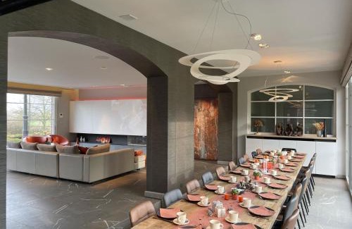 Merelbeke Villa | Villa Gentbos - currently 15beds 3bathrooms - from june 2026 up to 21beds 6bathrooms