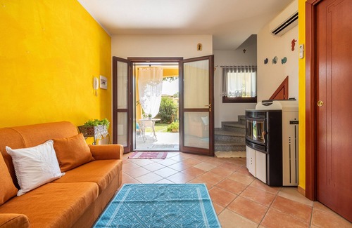 Castiadas Villa | "Villa Ginny e Clari" with Mountain View, Terrace & A/C