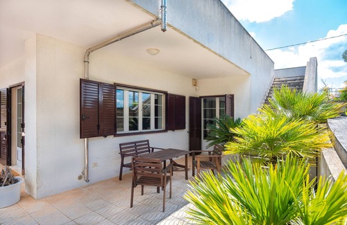 Martina Franca Villa | "Villa Giulia" with Garden, Terraces & Wi-Fi