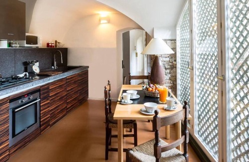 Gardone Riviera Apartment | Villa Glicine with Lake view