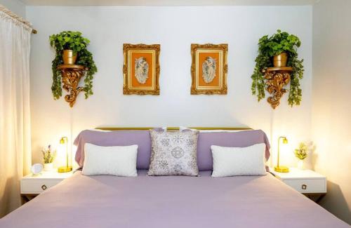 Tempe Villa | Villa Golden - King Bed & Swimming Pool!