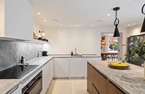 Urbanizacion Hacienda las Chapas Villa | Villa Golondrina -3bd Family Villa -Pool & Views!