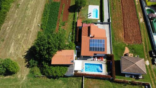 Marcana Villa | Villa Gortan - Pool house for 7 guests near Pula Istria - Ferienhaus Istrien