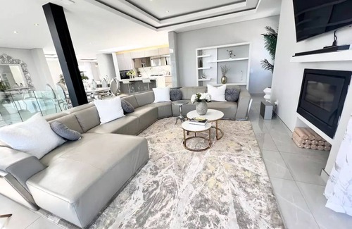 Big Bay Villa | Villa Grace holiday home