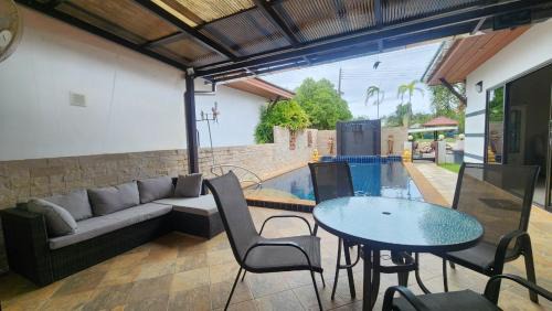 Rayong Villa | Villa Grace