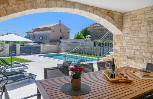 Jursici House | Villa Grande, Klimatisiert Und Mit Pool In Jursici