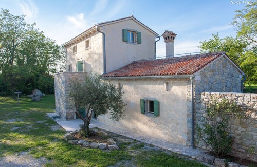 Gracisce House | Villa Grašišće – Two Charming Stone Villas with Pool in the Heart of Istria