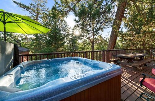 Upper Moonridge House | Villa Grove by Rather Be Properties